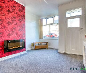 2 bedroom end of terrace house to rent - Photo 5