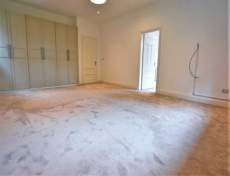 5 Bedroom Detached To Let - Photo 5