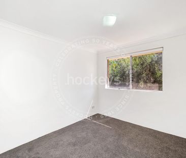 Quiet Townhouse & Resort Style Living - Photo 2