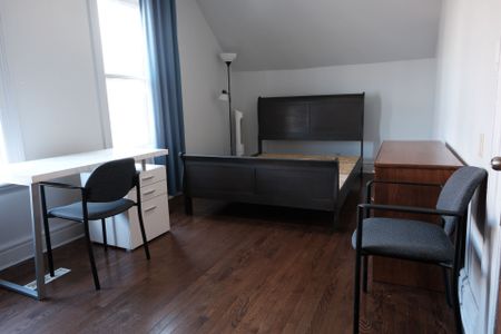 For Lease - 1055 Richmond Street, London East, Ontario - Photo 3