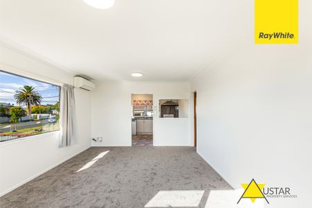1/2 Northall Road, New Lynn - Photo 2
