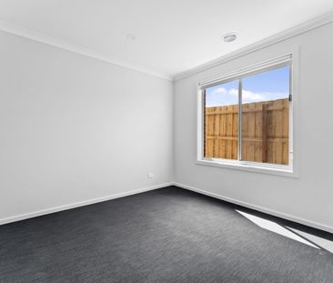 Perfectly Positioned Family Home - Photo 3