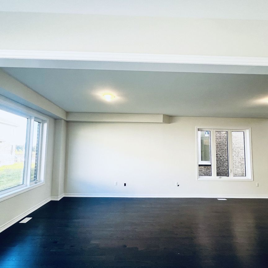 For Lease - 24 Hylton Drive, Barrie, Ontario - Photo 1