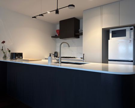 Caulfield South - Photo 2