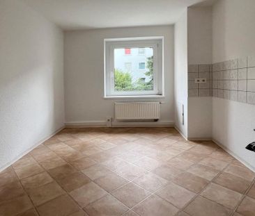 Klasse Wohnung mit Balkon in schöner Lage in Reichenbrand - Foto 1