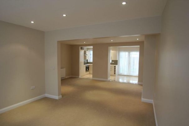 5 bedroom terraced house to rent - Photo 1