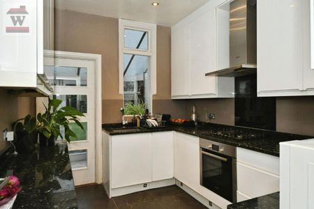 Wood Lane, TW7 - Photo 3