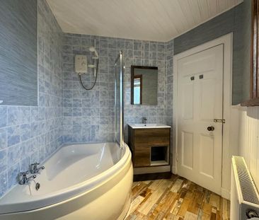 2 bedroom semi-detached house to rent - Photo 5