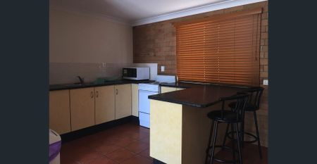 Centrally Located - Furnished Unit - Includes Electricity - Photo 4