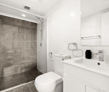 Sunlit retreat in a resort-like complex - Photo 4