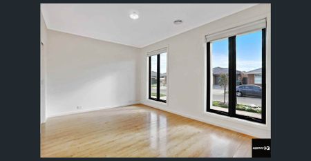 Stunning Family Home in Tarneit | 11 Airedale Avenue - Photo 5