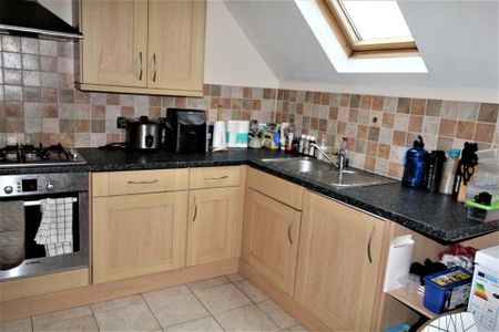 2 bedroom Penthouse to rent - Photo 3