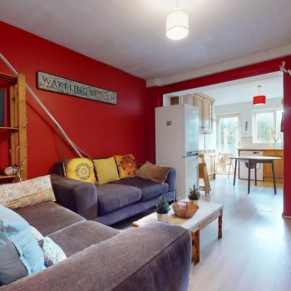 6 bedroom house to rent - Photo 1