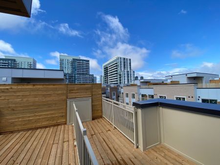 For Lease - 131 Honeycrisp Crescent Unit# TH223, Vaughan, Ontario - Photo 5