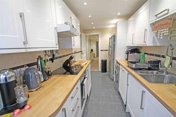 Kings Esplanade, Hove, BN3 - Photo 1