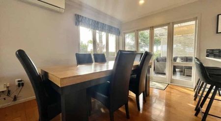 The Heart of Waiuku Country Living - Photo 2