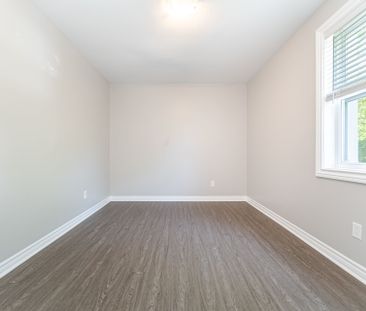 For Lease - 674 Francis Road, Burlington, Ontario - Photo 5