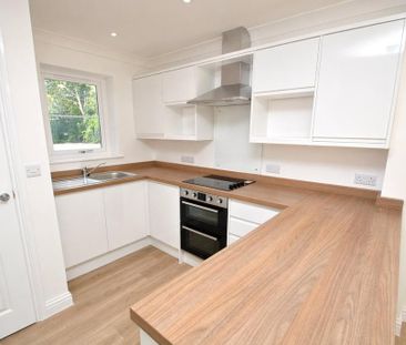 2 bedroom terraced house to rent - Photo 4
