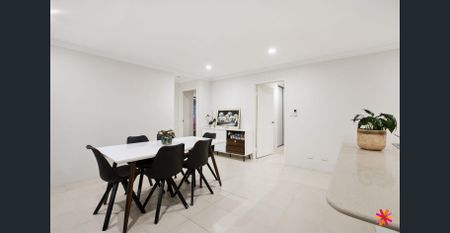 SPACIOUS 4X2 WITH DOUBLE GARAGE - Photo 5