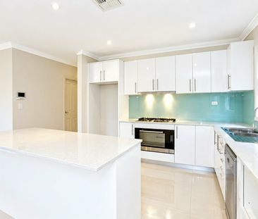47 Tall Trees Drive, Glenmore Park NSW - Photo 2