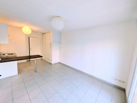 AIX EN PROVENCE APPARTEMENT T2 TERRASSE ET PARKING, - Photo 4