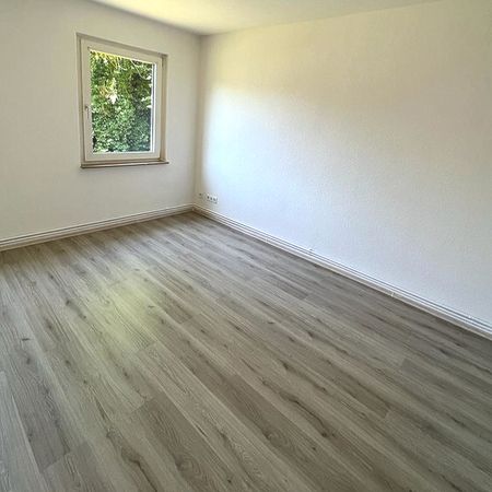 Sanierte Erdgeschosswohnung, bald verfügbar. - Photo 5