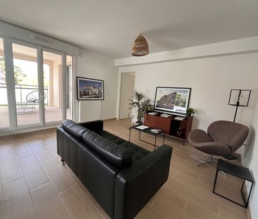 Location Appartement 4 pièces 86m² - Photo 3