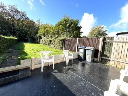 2 bedroom semi-detached house to rent - Photo 5