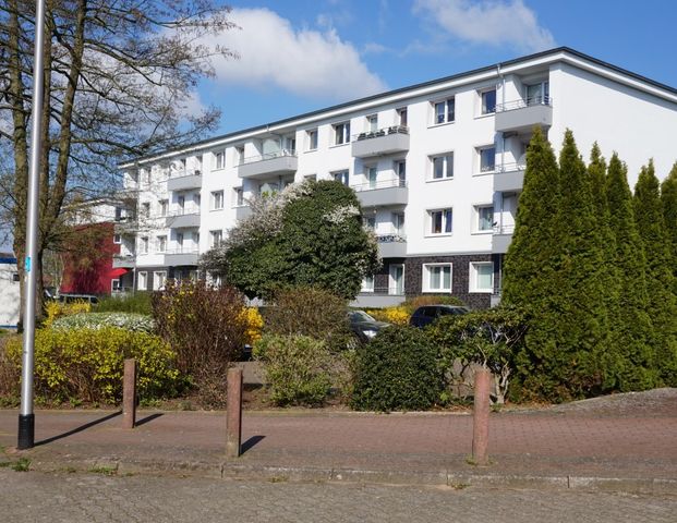 Großzügigie und helle 2 Zimmer-Wohnung mit Balkon - Photo 1