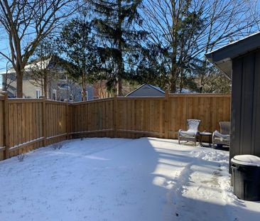 For Lease - 30 Westminster Circle, Barrie, Ontario - Photo 1