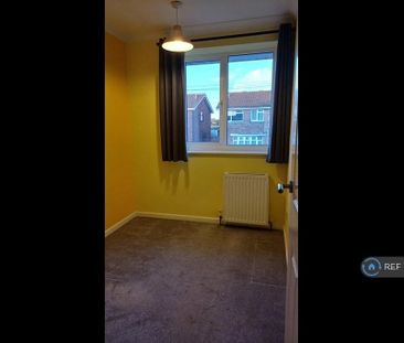 3 bedroom semi-detached house to rent - Photo 6