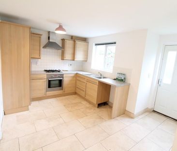 3 bedroom semi-detached house to rent - Photo 4