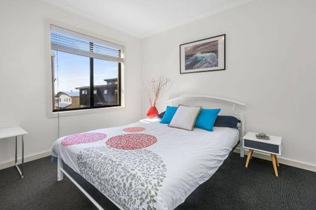 Relax and Unwind in a Fully Furnished Home – Available Now! - Photo 4
