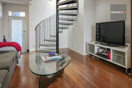 3 bed townhouse with 2 bathrooms, car space and balcony - Photo 2