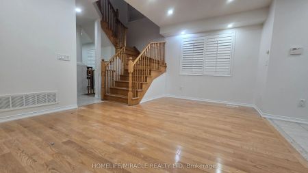 555 Garden Walk #Upper - Photo 5