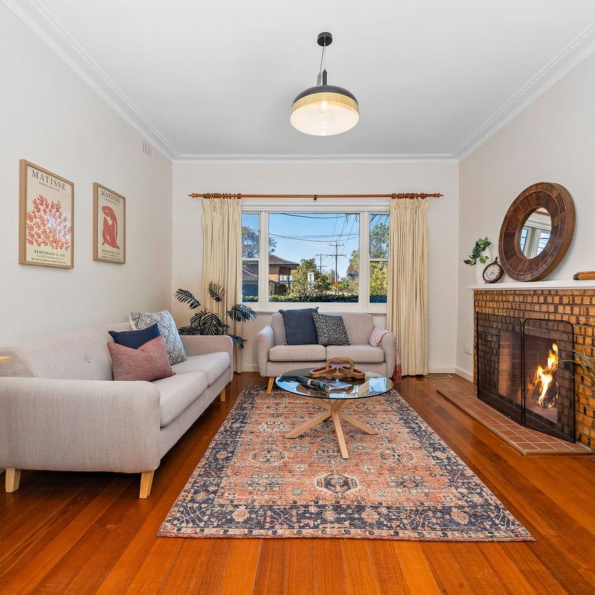 Character, Comfort and Lifestyle in Prime Glen Iris Location - Photo 1