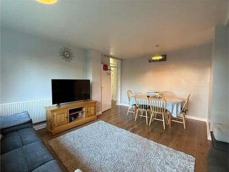 2 bedroom maisonette to rent - Photo 2