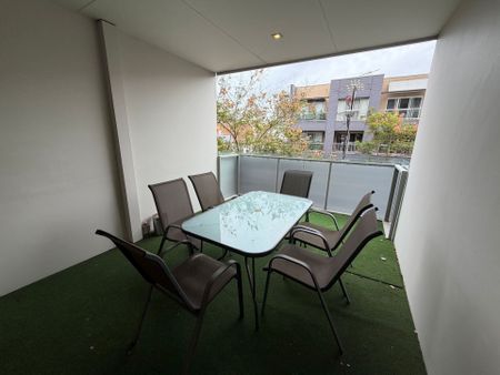 Modern Furnished Apartment! - Photo 4