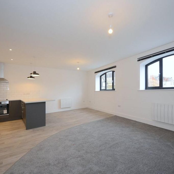 2 bedroom flat to rent - Photo 1