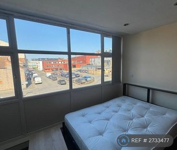 Studio to rent - Photo 2