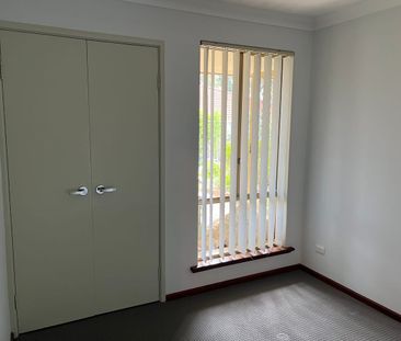 Three Bedroom Villa in a Small Complex - Photo 2