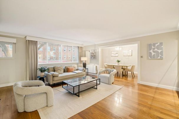 4 bedroom flat to rent - Photo 1