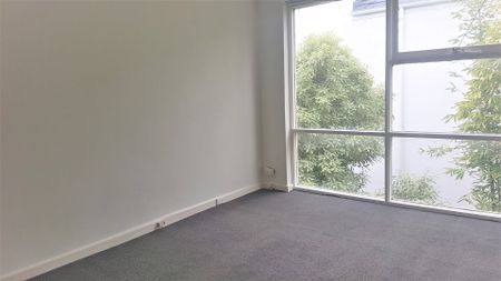One of St Kilda's Most Picturesque Streets! *Application Pending* - Photo 2