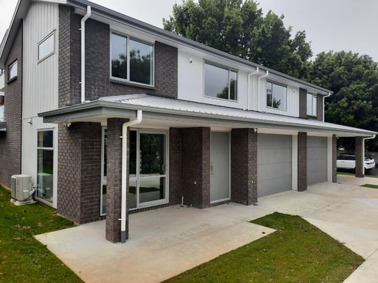 Great location! - Photo 1