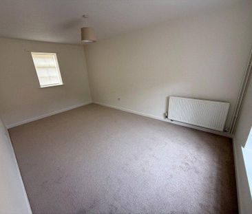 4 bedroom detached house to rent - Photo 2
