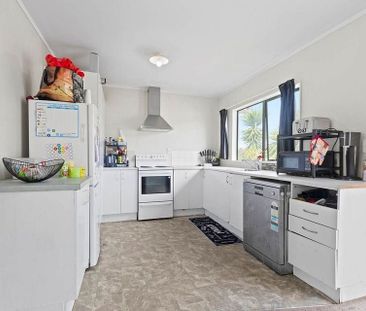 3 BDR House For Rent ( Clendon Park) - Photo 4