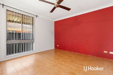 Family Living in Kings Langley - 3 Bedrooms! - Photo 4