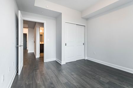 For Lease - 3200 William Coltson Avenue Unit# 626, Oakville, Ontario - Photo 2