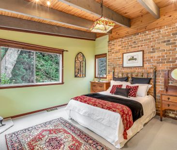 Truly Enchanting- Three bedroom home plus Studio - Photo 5