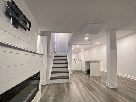 For Lease - 4230 Fuller Crescent, Burlington, Ontario - Photo 5